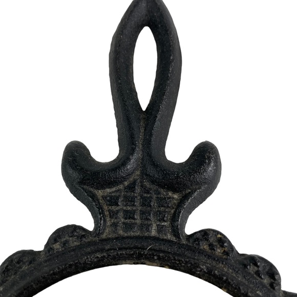 Vintage Cast Iron Trivet 3 Footed Cottage-core Give Us This Day Our Daily Bread - Picture 5 of 10